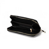 Stylish and Practical Everyday Handbag with Durable PU Construction and Zip Closure